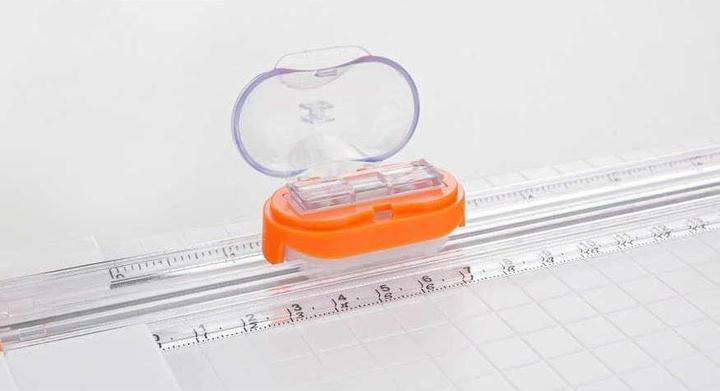Produktbild Peach Rollschneider A4 3in1 3Schnittarten PC200-10 weiss (5 Blätter, A4)