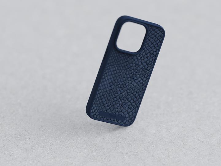 Produktbild Njord Salmon Leather Magsafe Case for iPhone 15 Pro, Blau (Apple iPhone 15 Pro)