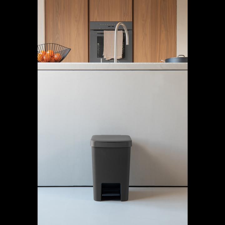 Actual product image Brabantia StepUp Bin (25 l)