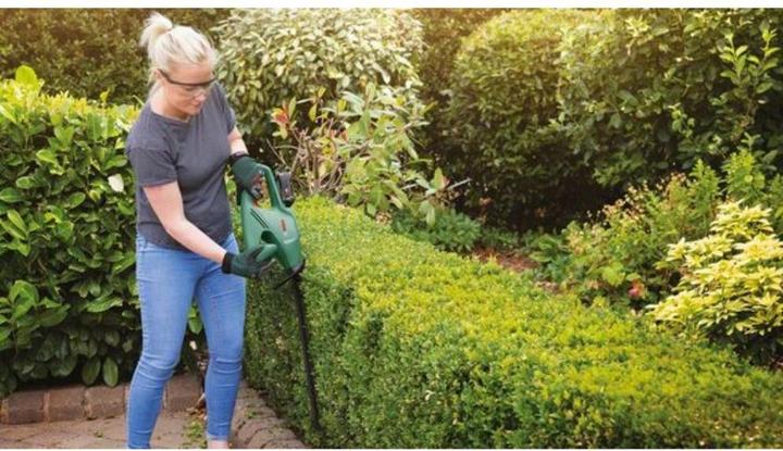 Actual product image Bosch Home & Garden UniversalHedgeCut 50 (Electric hedge trimmer)