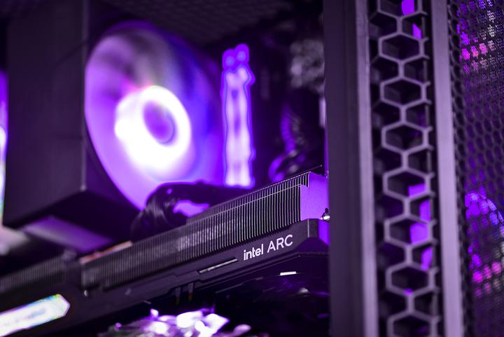 Immagine prodotto Action Actina 5500 (AMD Ryzen 5 5500U, 16 GB, 1000 GB, GeForce RTX 3060)