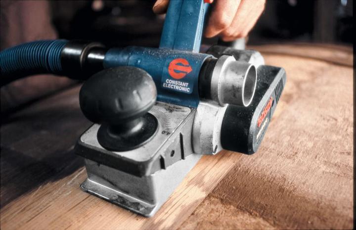 Image du produit Bosch Professional GHO 40-82 C avec L-Boxx