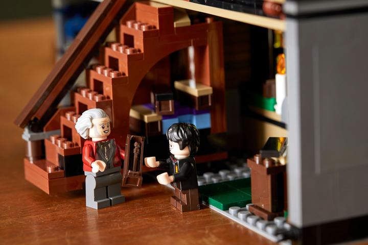 Actual product image LEGO Harry Potter Diagon Alley (75978, LEGO Harry Potter, LEGO Rare Sets)