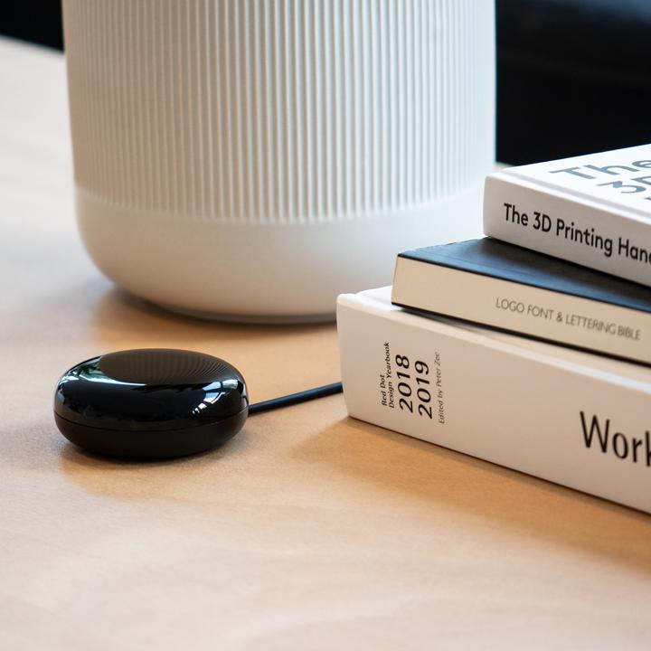 Actual product image Hombli Smart IR Remote (Universal remote control, Wi-Fi)