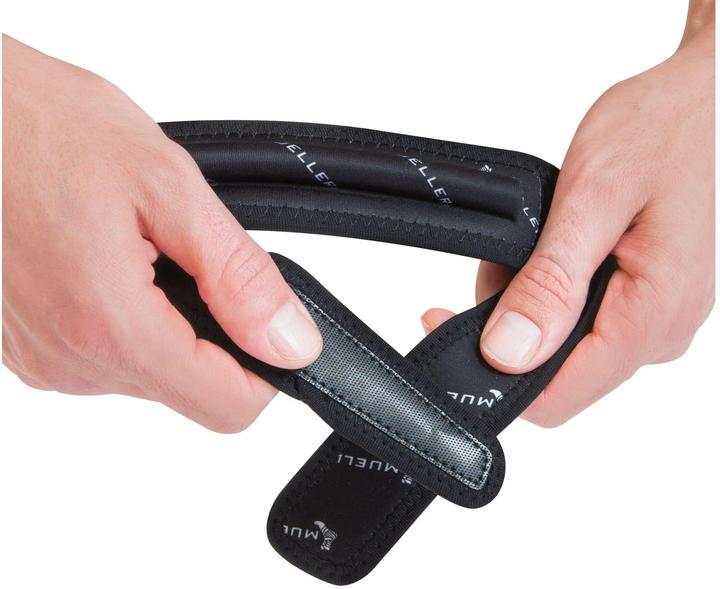 Immagine prodotto Mueller Ginocchiera Jumpers taglia universale nera (Taglia unica)