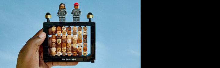 Produktbild LEGO Über dem Mond mit Pharrell Williams (10391, LEGO Icons, LEGO Seltene Sets)