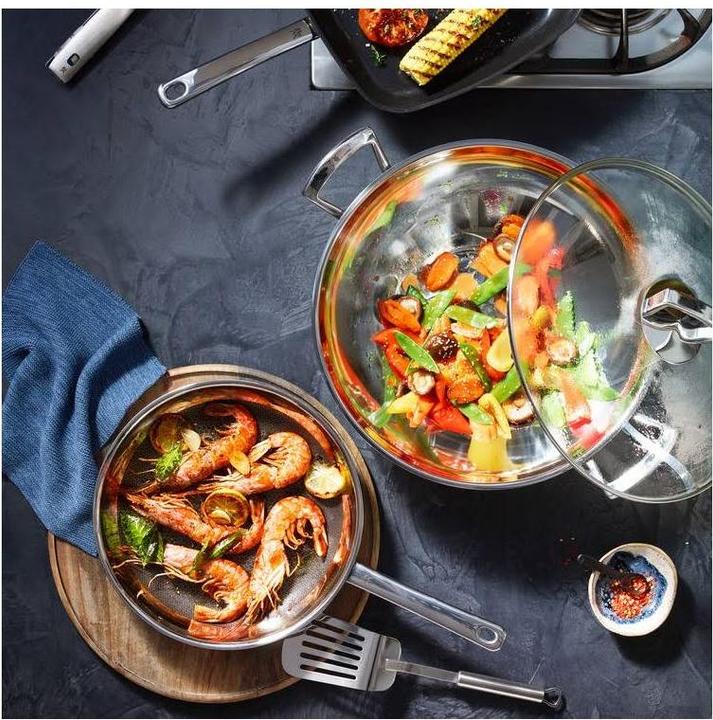Produktbild WMF Wok Wokpfanne 36cm mit Glasdeckel Induktion Edelstahl (36 cm, Wok Pfanne, Edelstahl)