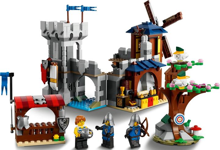 Actual product image LEGO Medieval castle (31120, LEGO Creator 3-in-1, LEGO Rare Sets)