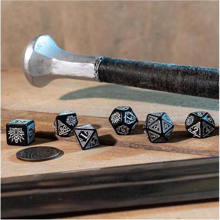 Image du produit Q Workshop SWGE37 - Ensemble de cubes Witcher : Geralt - The Silver Sword