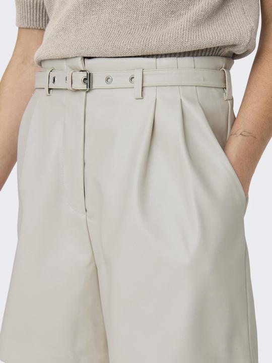 Actual product image Only ONLHEIDI Mid-rise waist Regular fit Leather-look shorts Leather-look shorts (XXL)