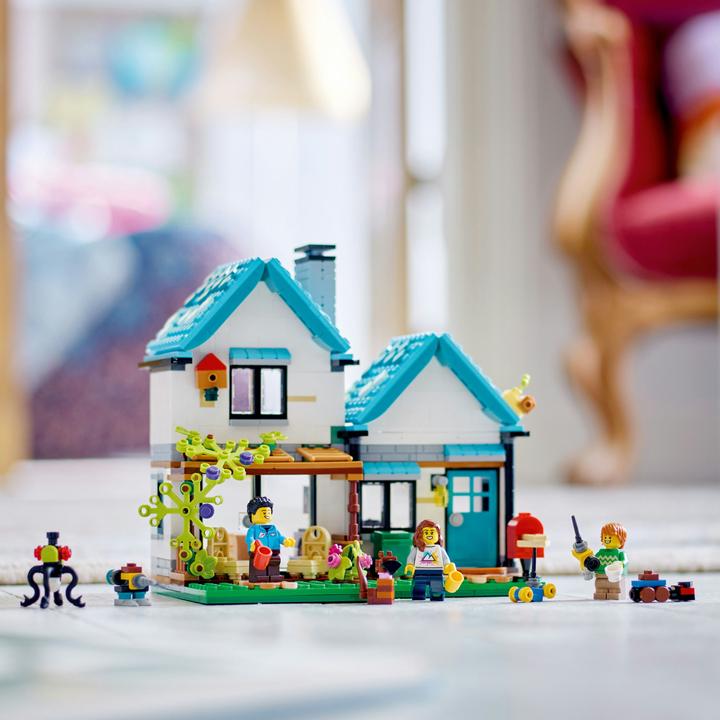 Actual product image LEGO Cosy house (31139, LEGO Creator 3-in-1)