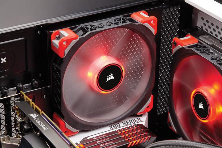 Actual product image Corsair ML140 Pro (140 mm, 1 x)
