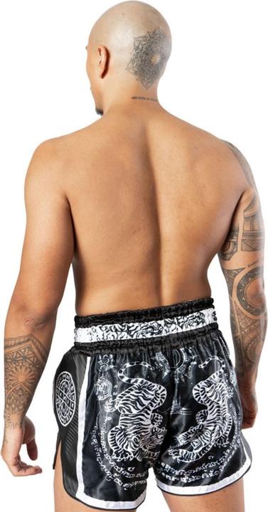 Image du produit 8Weapons 8 WEAPONS Muay Thai Shorts Carbon Sak Yant Tigers noir (XL)