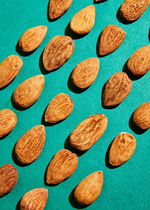 Produktbild KoRo Bio ganze Mandelkerne ungeschält (1000 g)