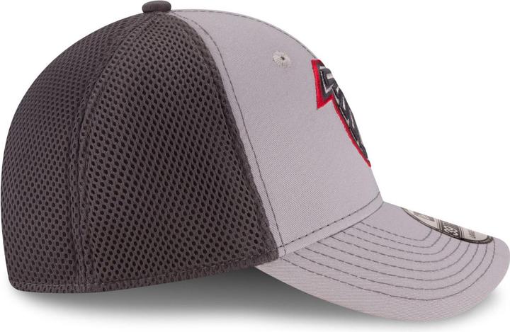 Actual product image New Era 39Thirty Stretch Mesh Cap - Atlanta Falcons (S/M)