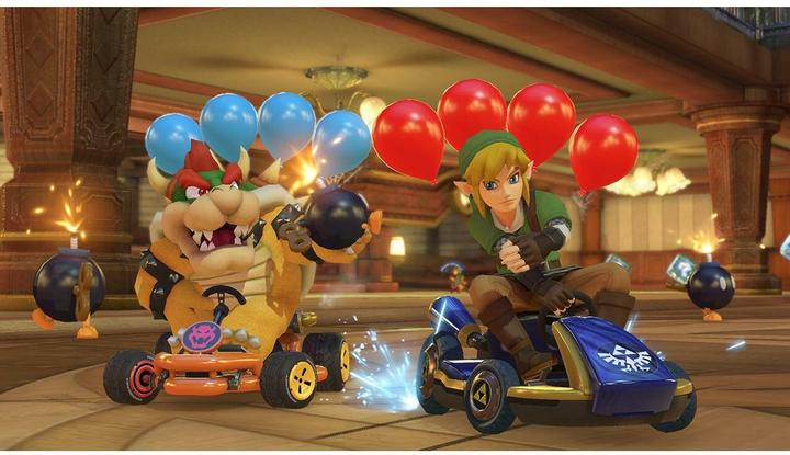 Actual product image Nintendo Switch OLED model (white) - Mario Kart 8 Deluxe + Switch Online membership (12 months)