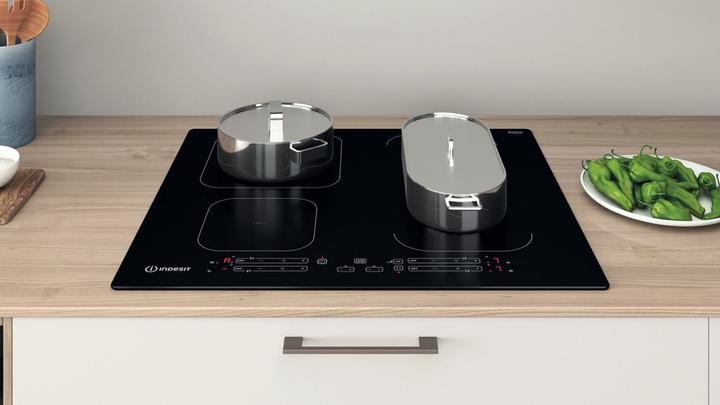 Produktbild Indesit IB 65B60 NE Schwarz Integriert 59 cm Zonen-Induktionskochfeld 4 Zone(n)