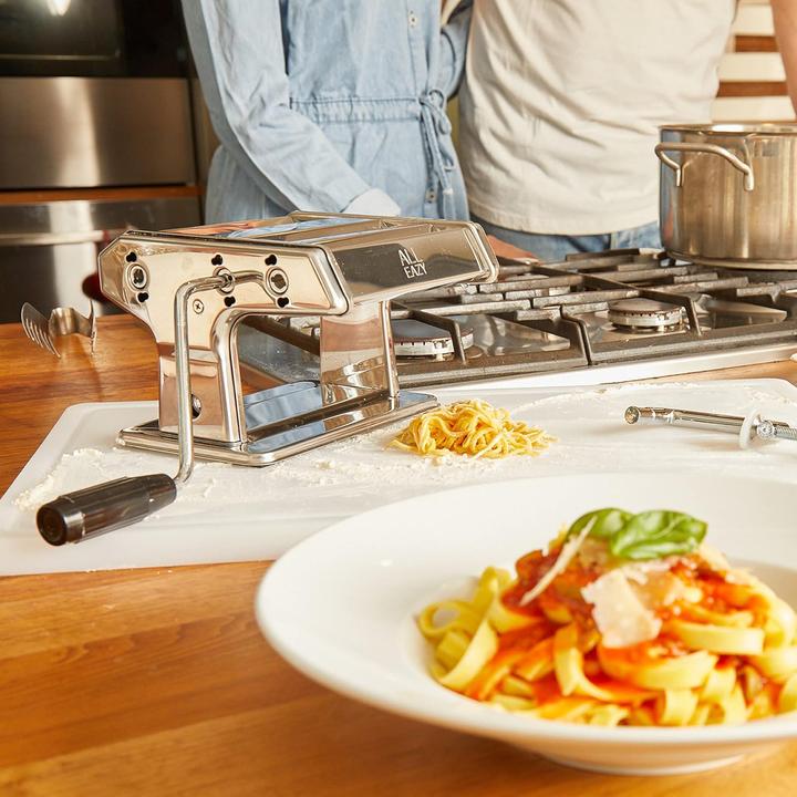 Actual product image Pasta machine