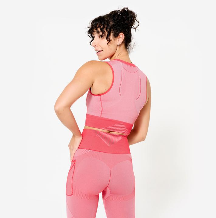 Actual product image Domyos Crop Top Damen seamless - rot/rosa (S)