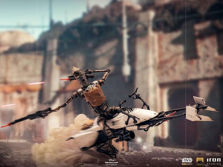 Actual product image Iron Studios Star Wars The Mandalorian statuette 1/10 Deluxe Art Scale IG-11 & The Child 20 cm