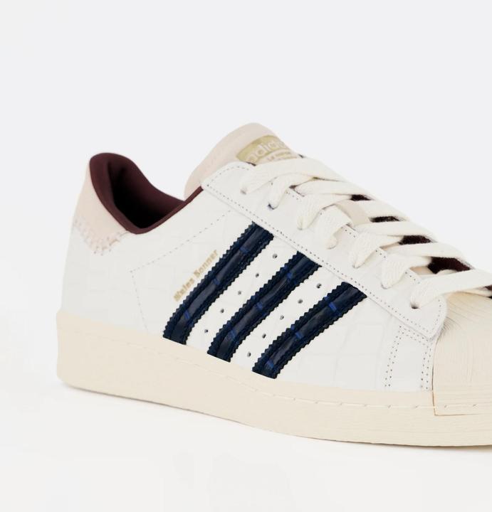 Actual product image adidas Superstar (44)