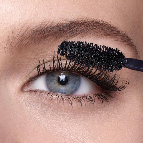 Actual product image Maybelline New York Volum' Express False Eyelashes (1 Very Black)