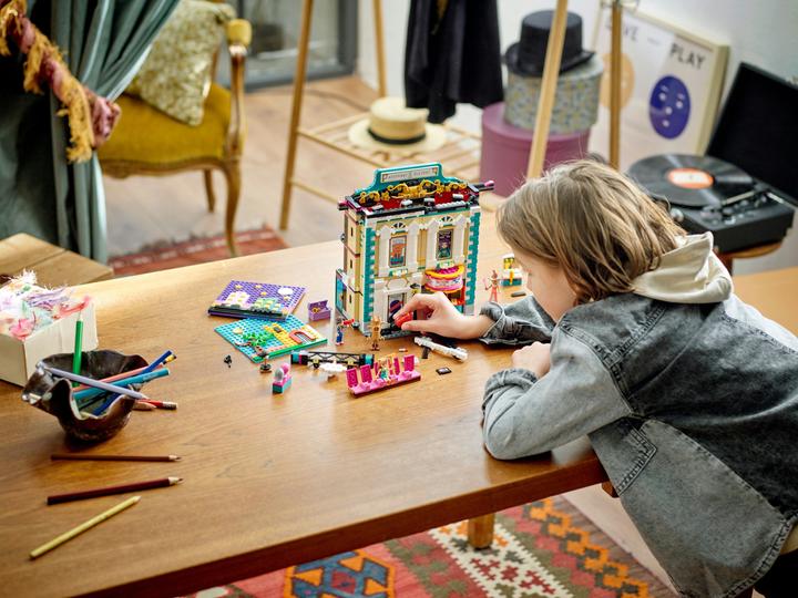Produktbild LEGO Andreas Theaterschule (41714, LEGO Friends)
