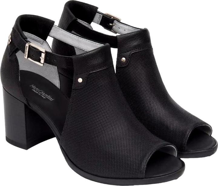 Actual product image Nero Giardini Lucky (39)