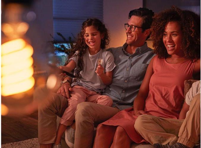 Produktbild Philips Hue White BT (E27, 7 W, 550 lm, 1 x, G)