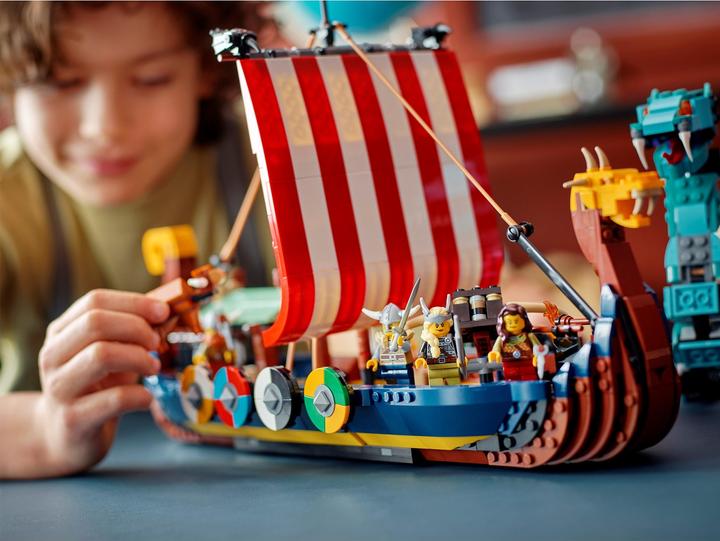 Actual product image LEGO Viking ship with Midgard serpent (31132, LEGO Creator 3-in-1)