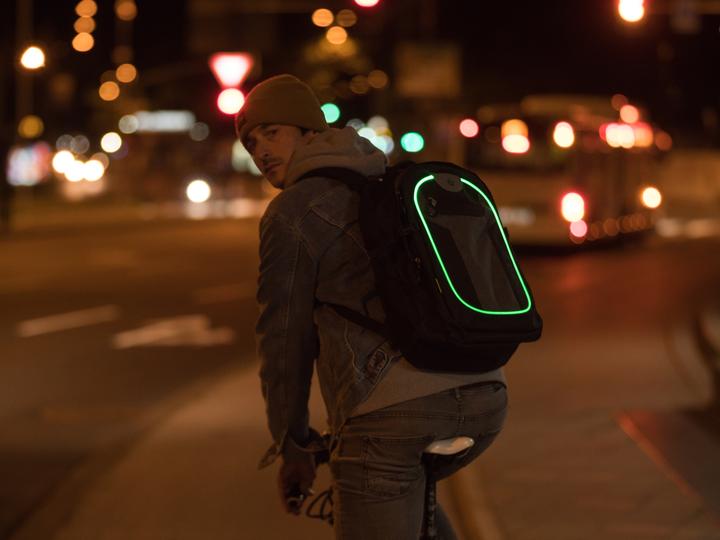 Immagine prodotto Wheel Bee Zaino Rev. Black Revolution Nero / Grigio, 46x32x 20 cm, LED, Batt. 2xCR2032 incl.