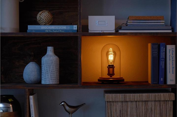 Produktbild Philips Hue White BT (E27, 7 W, 550 lm, 1 x, G)
