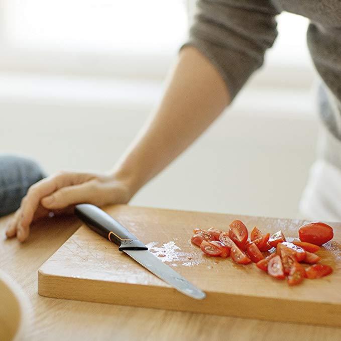 Actual product image Fiskars Tomato knife (13 cm)