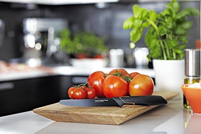 Actual product image Fiskars Tomato knife (13 cm)