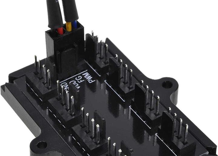 Actual product image Phobya 4Pin PWM to 8x 4Pin splitter