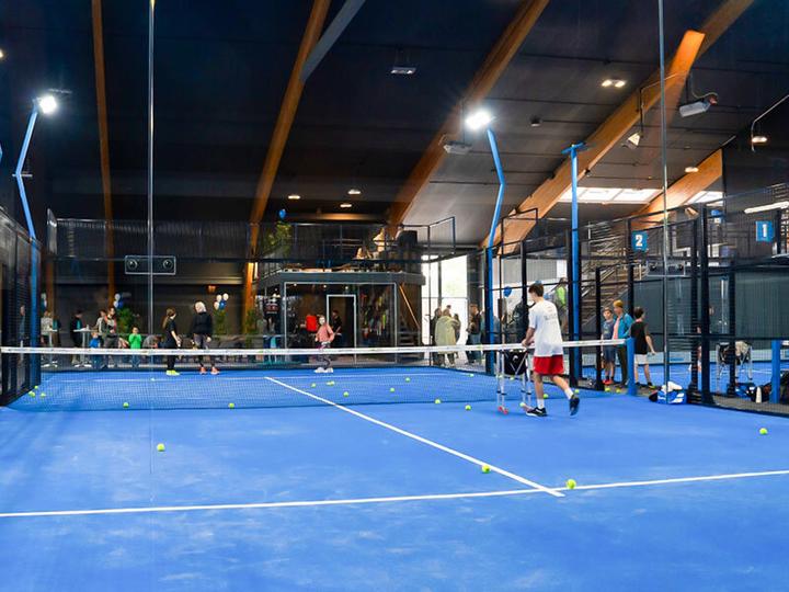 Actual product image Smartbox 1-hour padel training session with an experienced coach near Zurich (1 pers.)