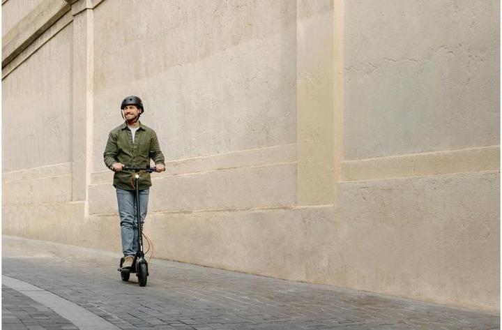 Actual product image Segway-Ninebot F2E Plus (25 km/h, 55 km, 400 W)