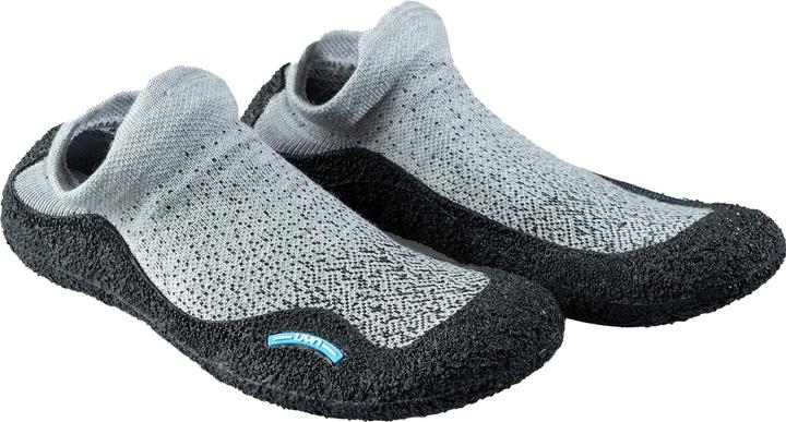 pearl grey-black