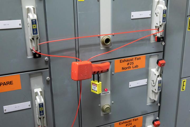 Immagine prodotto Brady APClo, sistema di bloccaggio generico con cavo in nylon non conduttivo (2,44 m) (050941)