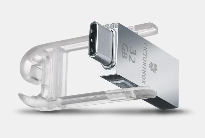 Immagine prodotto Victorinox Midnite Manager al lavoro