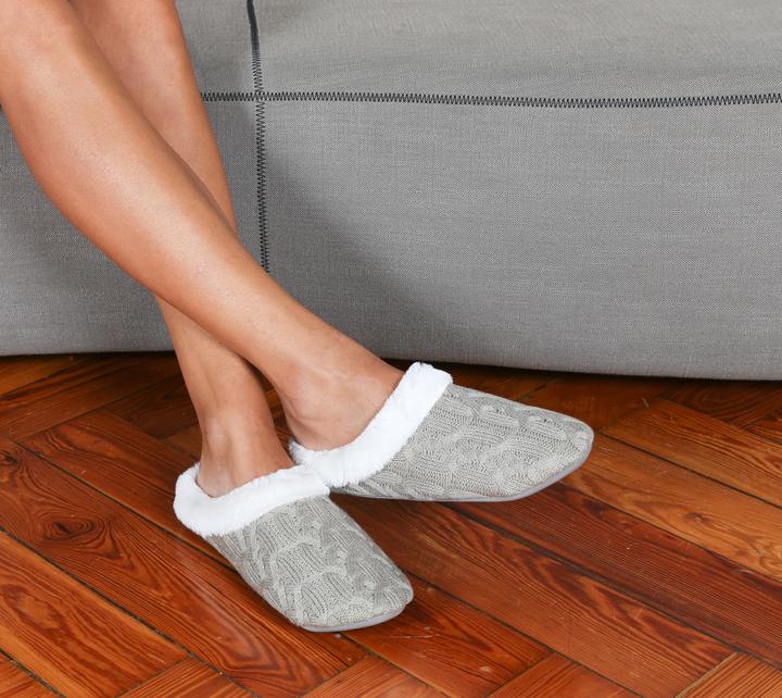 Actual product image Kanguru Fluffy slippers (39)