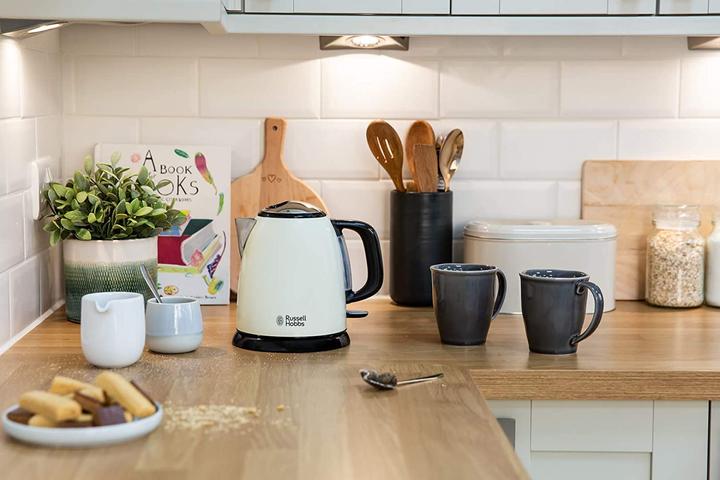 Actual product image Russell Hobbs Colours Plus+ (1 l)