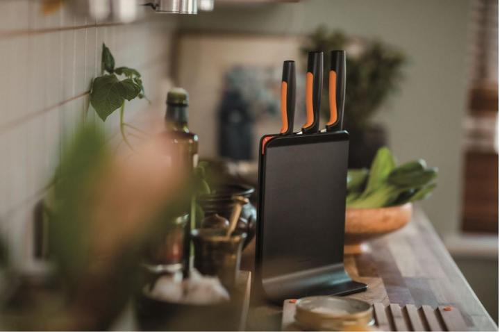 Actual product image Fiskars Functional shape plastic knife case for 5 knives