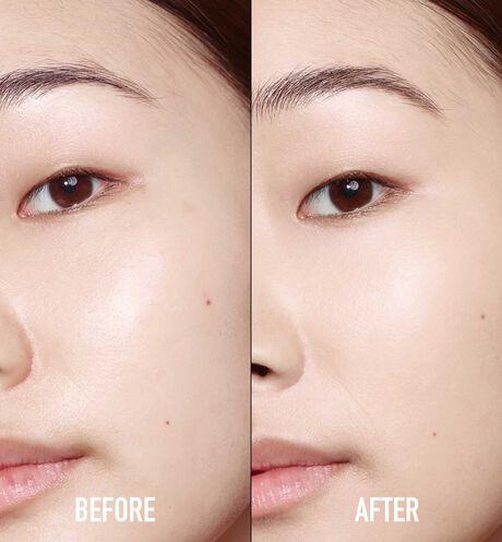 Actual product image Dior Christian Backstage Concealer No 0W (0W)