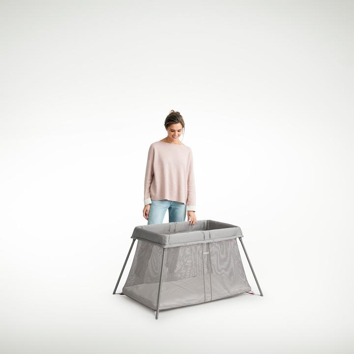 Image du produit BabyBjörn Light Easy Go avec drap housse
