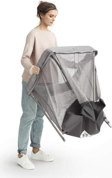 Image du produit BabyBjörn Light Easy Go avec drap housse
