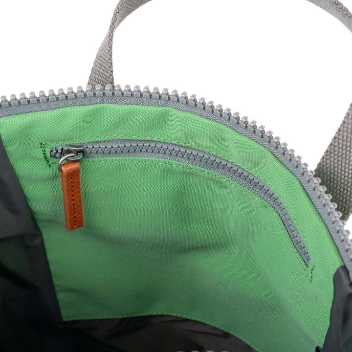 Produktbild Roka London Finchley A Peppermint Small Recycled Canvas (10 l)