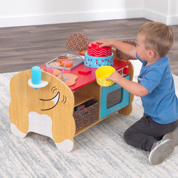 Produktbild KidKraft Foody Friends: Delux-Backspass-Center Hundebaby