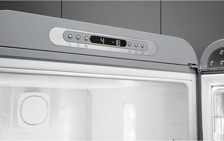 Image du produit Smeg Style rétro FAB32RSV5 (331 l)