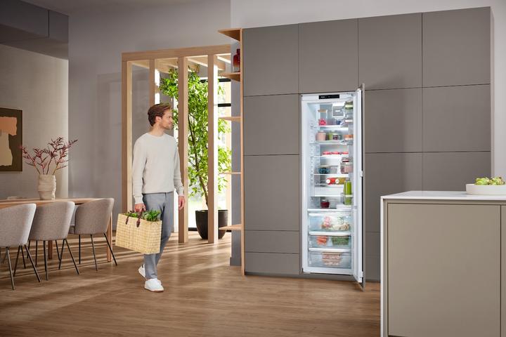 Produktbild Miele K 7797 C R (296 l)